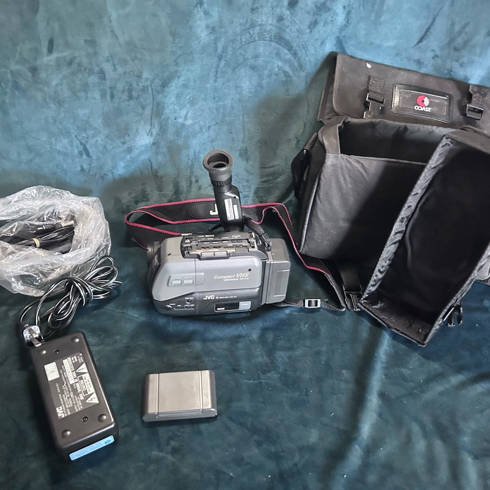 JVC video movie GR-AX5 video camcorder